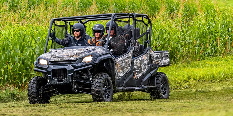 Honda Pioneer 1000-6 Deluxe Crew - No Knees in the Back